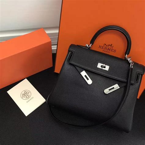 cuanto cuesta una bolsa kelly hermes|Kelly Mini de Hermès, el bolso más des.